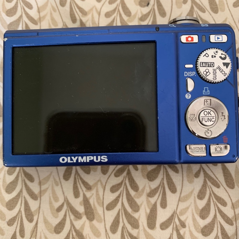 Digital Camera - Picture 2 of 3